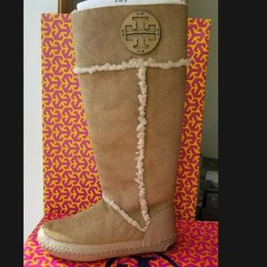 Tory Burch shearling boots size 9 EUC